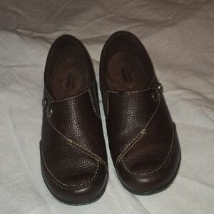 Clarks Collections Brown Slip On Loafers size 9M